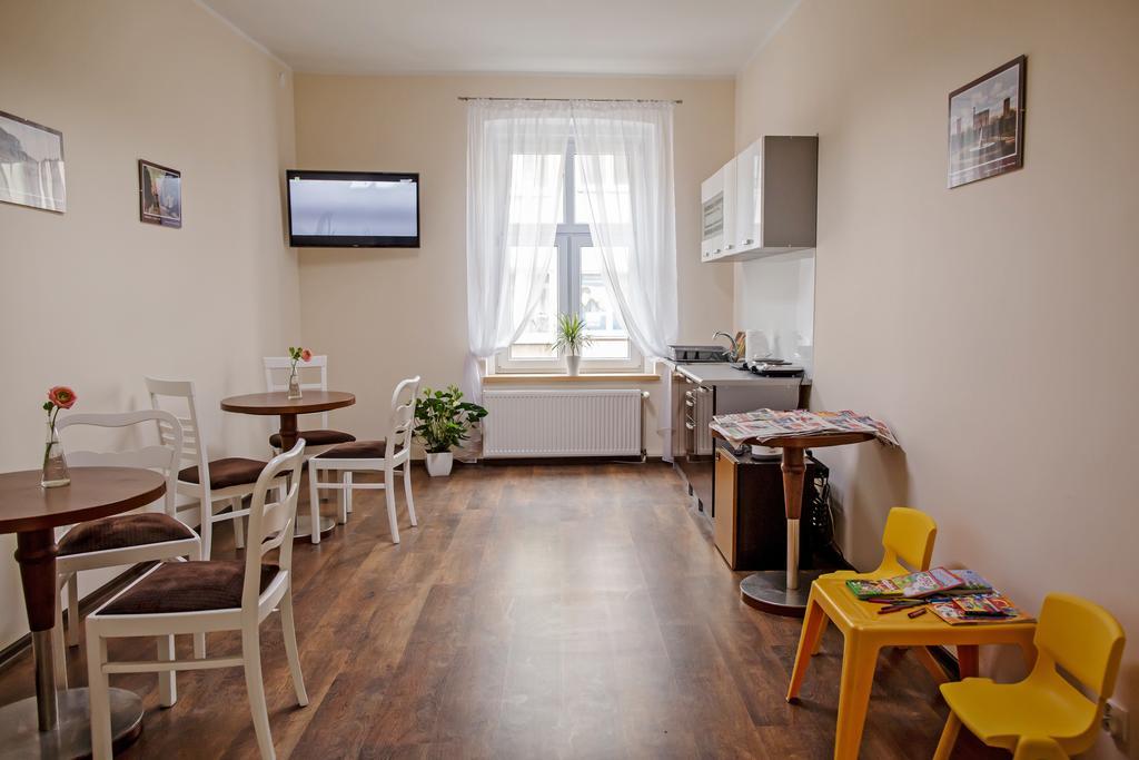 Lew Hostel Иновроцлав Экстерьер фото