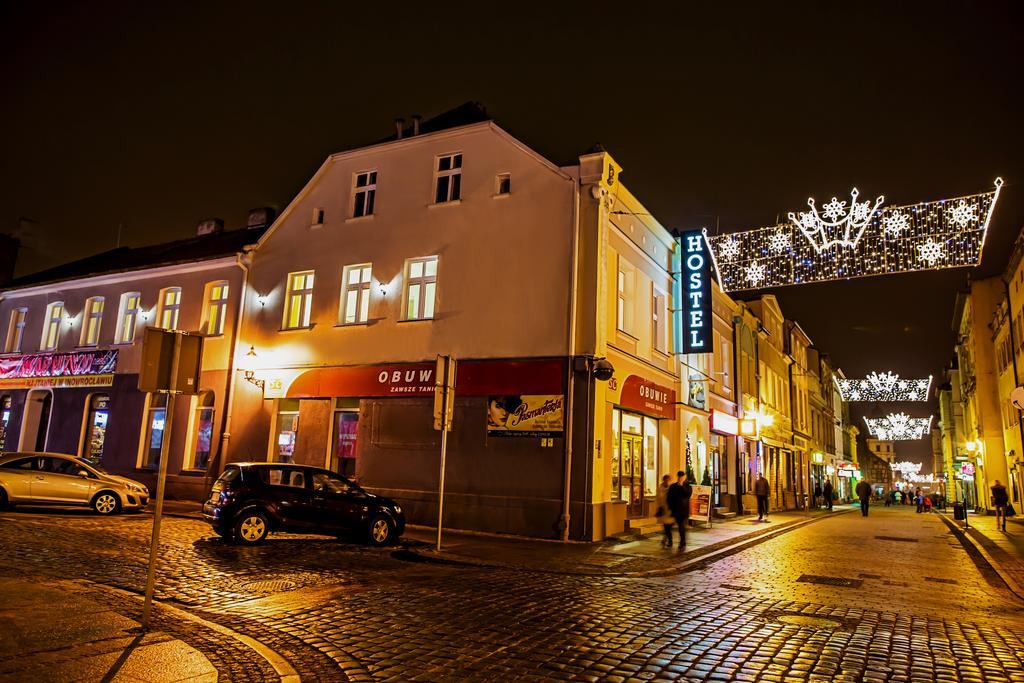 Lew Hostel Иновроцлав Экстерьер фото