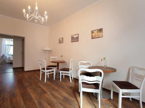 Lew Hostel Иновроцлав Экстерьер фото
