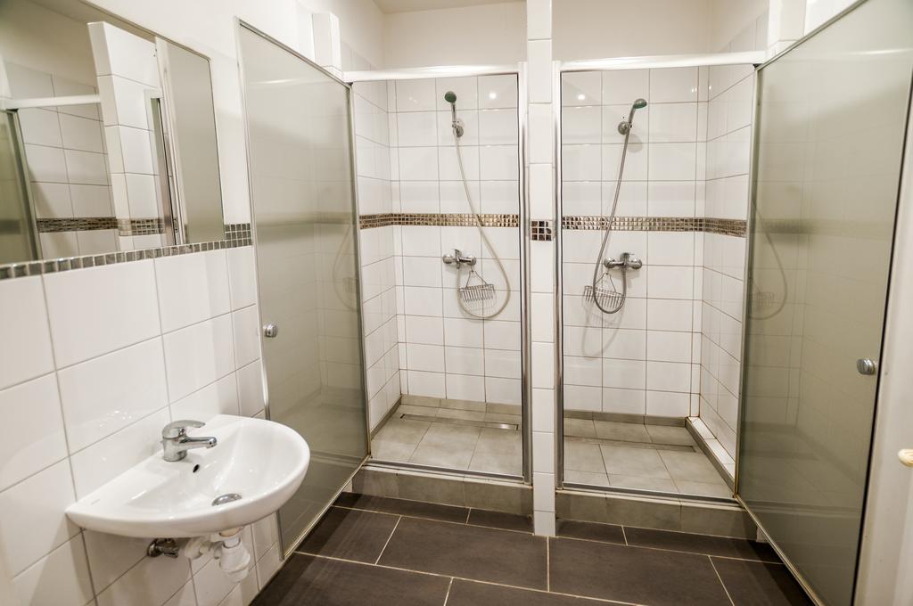 Lew Hostel Иновроцлав Экстерьер фото